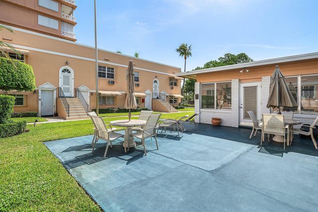 15 S Golfview Road 206, Lake Worth, FL 33460