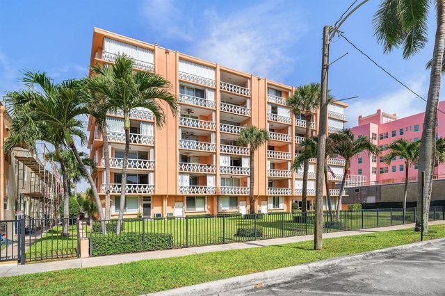 15 S Golfview Road 206, Lake Worth, FL 33460