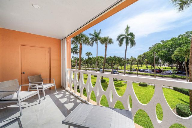 15 S Golfview Road 206, Lake Worth, FL 33460