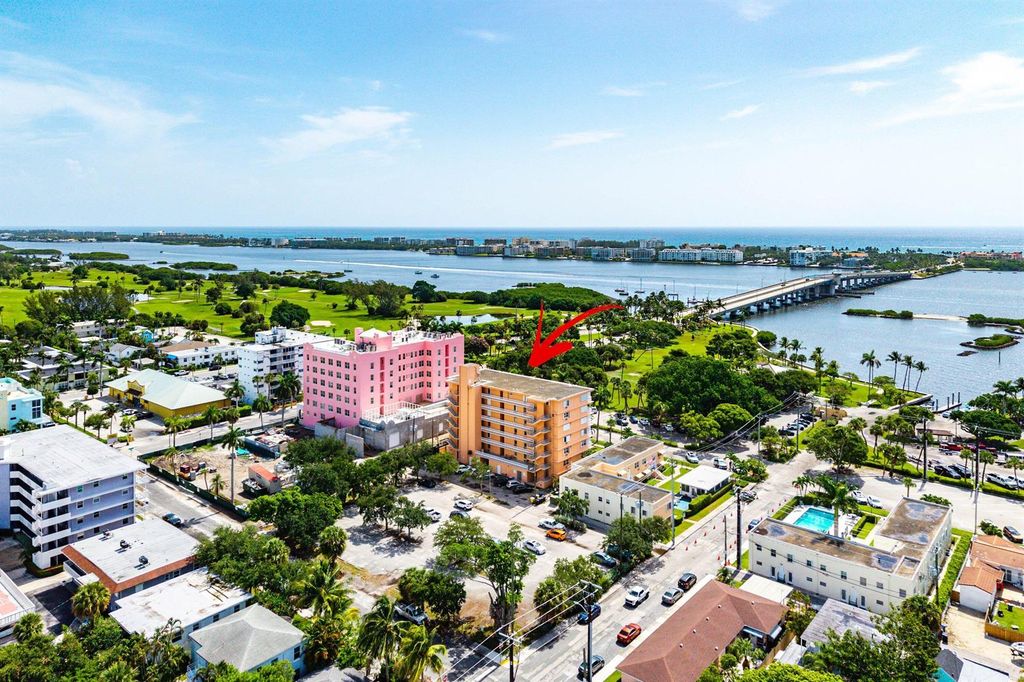 15 S Golfview Road 206, Lake Worth, FL 33460