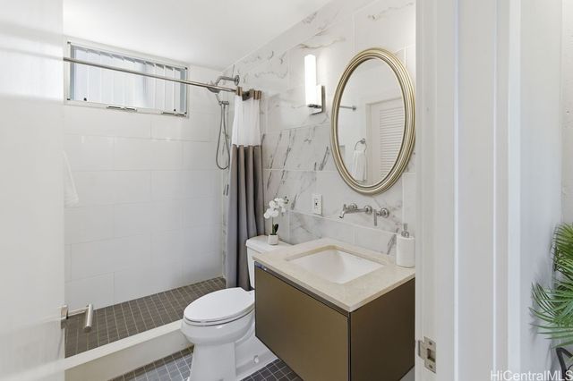 95-061 Waikalani Drive D704, Mililani, HI 96789