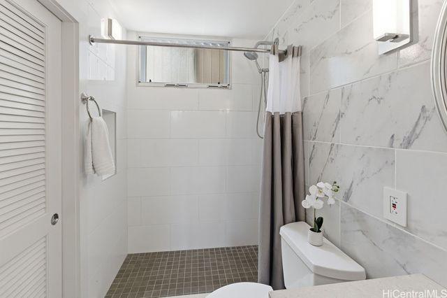 95-061 Waikalani Drive D704, Mililani, HI 96789