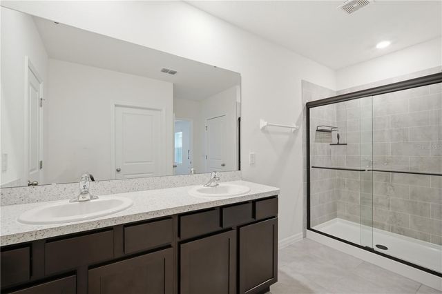5635 HOLLINGWORTH TRAIL, Wesley Chapel, FL 33545