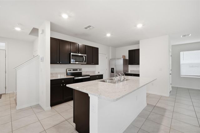 5635 HOLLINGWORTH TRAIL, Wesley Chapel, FL 33545