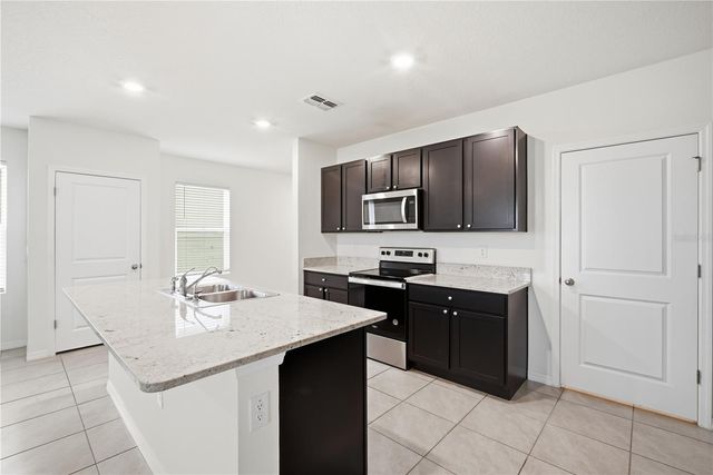 5635 HOLLINGWORTH TRAIL, Wesley Chapel, FL 33545