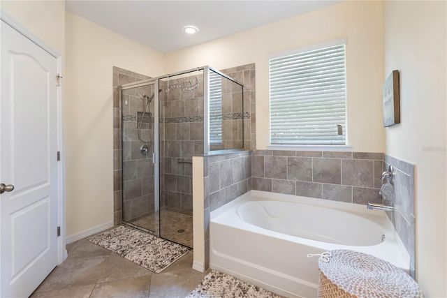 6228 35TH COURT E, Bradenton, FL 34203