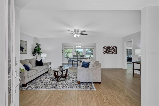 904 LA JOLLA AVENUE, Sun City Center, FL 33573