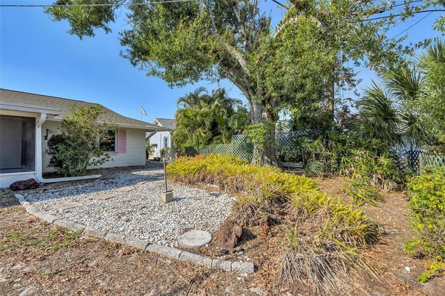 904 LA JOLLA AVENUE, Sun City Center, FL 33573