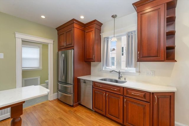 16 Rutherford Ave, Haverhill, MA 01835