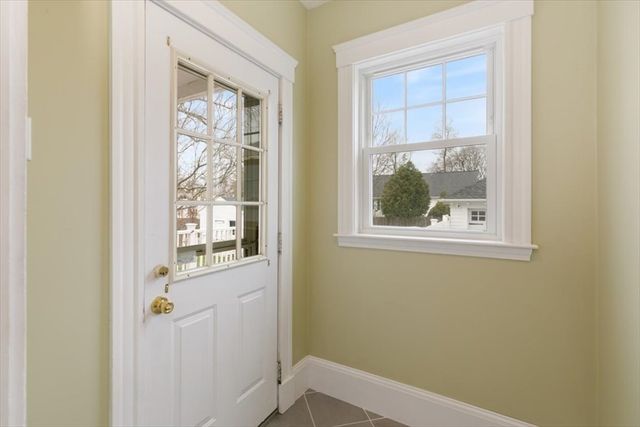 16 Rutherford Ave, Haverhill, MA 01835