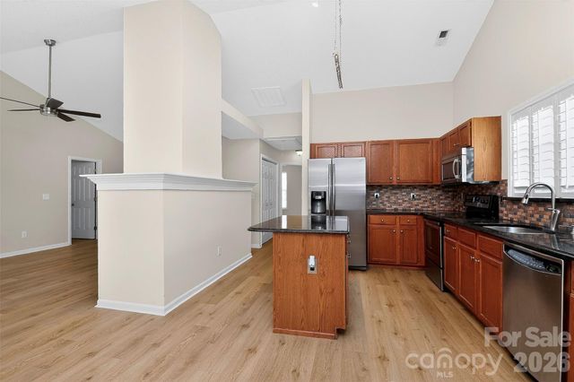 7022 Duchamp Drive, Charlotte, NC 28215