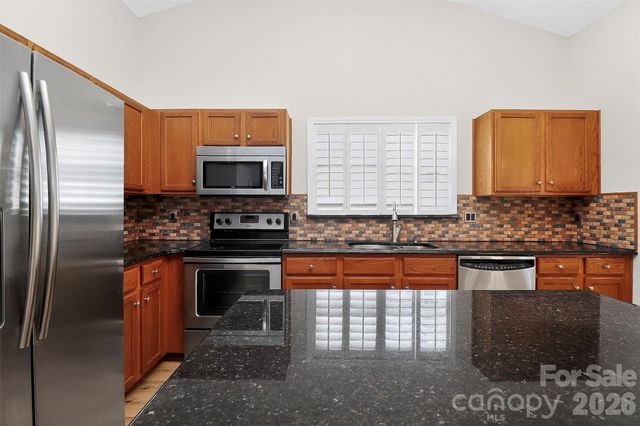 7022 Duchamp Drive, Charlotte, NC 28215