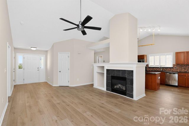 7022 Duchamp Drive, Charlotte, NC 28215