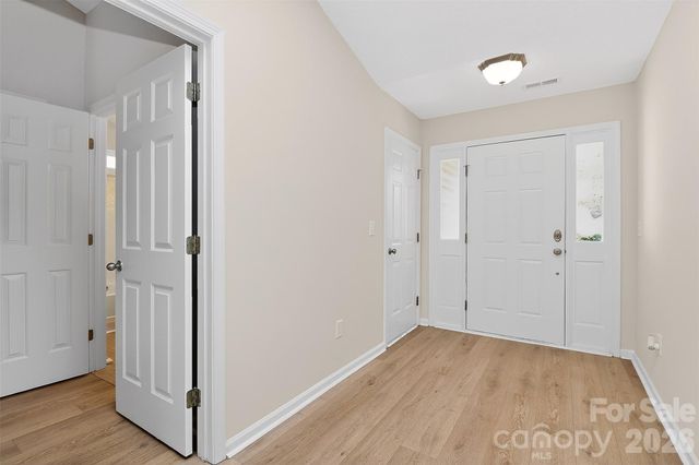 7022 Duchamp Drive, Charlotte, NC 28215