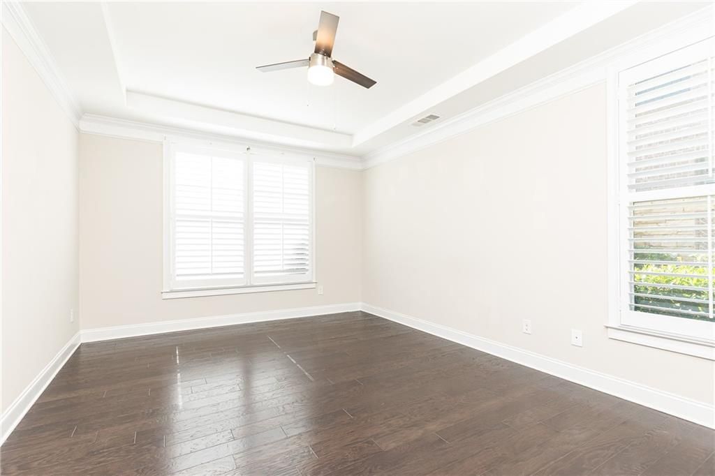 Image 12 of property listing at 9024 Tuckerbrook Lane, Alpharetta, GA 30022