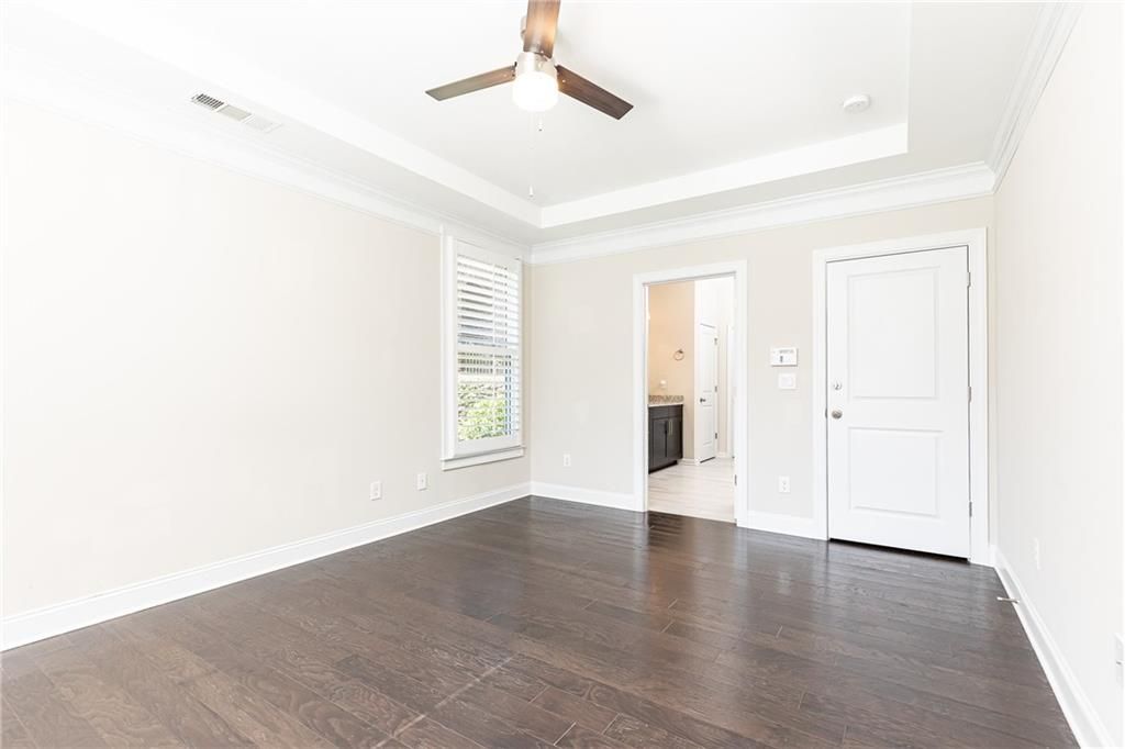 Image 13 of property listing at 9024 Tuckerbrook Lane, Alpharetta, GA 30022