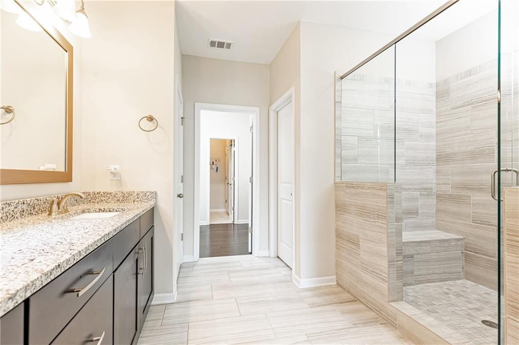 Image 16 of property listing at 9024 Tuckerbrook Lane, Alpharetta, GA 30022