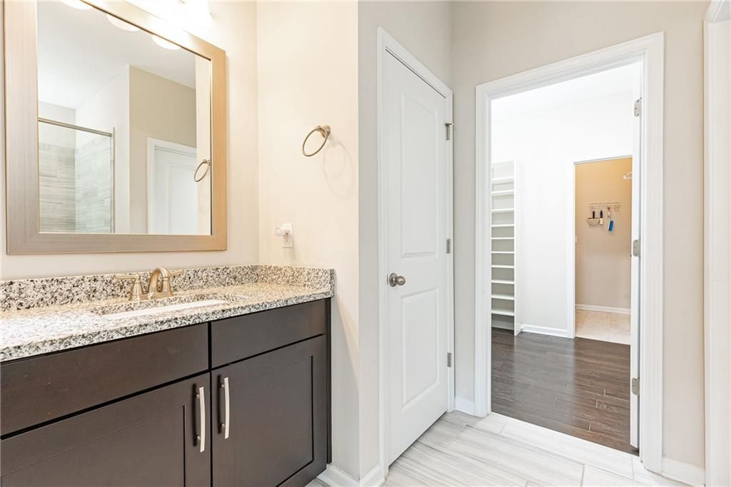 Image 17 of property listing at 9024 Tuckerbrook Lane, Alpharetta, GA 30022