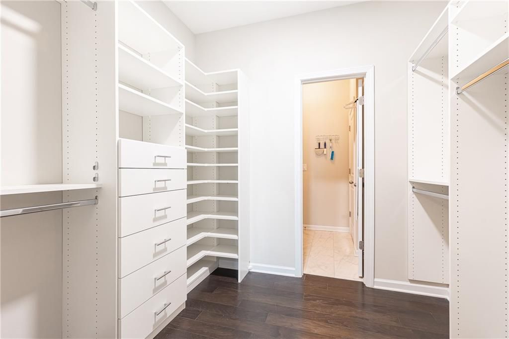 Image 20 of property listing at 9024 Tuckerbrook Lane, Alpharetta, GA 30022