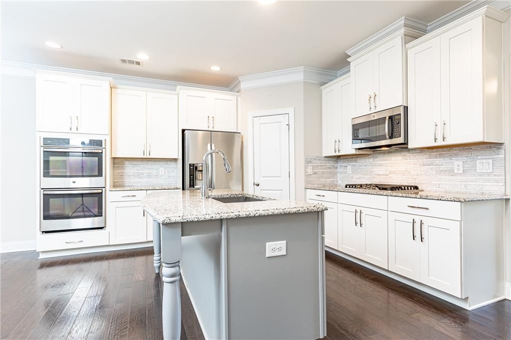 Image 24 of property listing at 9024 Tuckerbrook Lane, Alpharetta, GA 30022