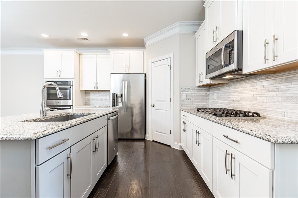 Image 25 of property listing at 9024 Tuckerbrook Lane, Alpharetta, GA 30022