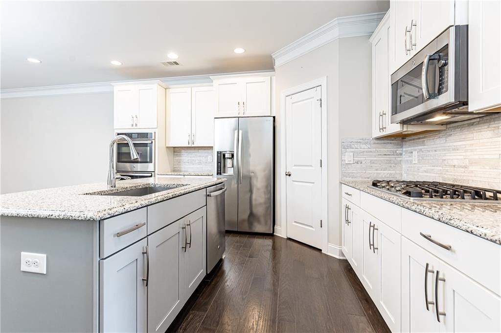 Image 26 of property listing at 9024 Tuckerbrook Lane, Alpharetta, GA 30022