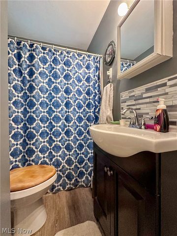 869 Frederick Street, Niles, OH 44446