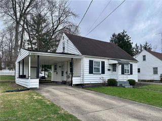 869 Frederick Street, Niles, OH 44446