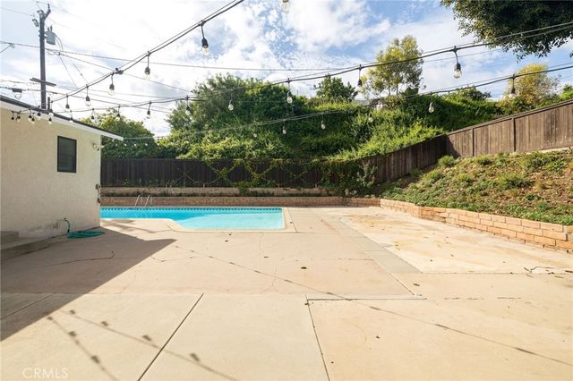 2126 Fairhill Drive, Rancho Palos Verdes, CA 90275