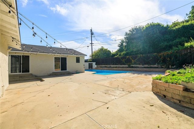 2126 Fairhill Drive, Rancho Palos Verdes, CA 90275