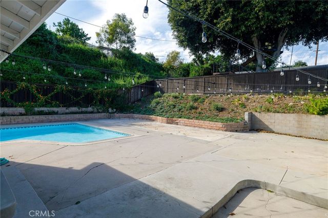 2126 Fairhill Drive, Rancho Palos Verdes, CA 90275