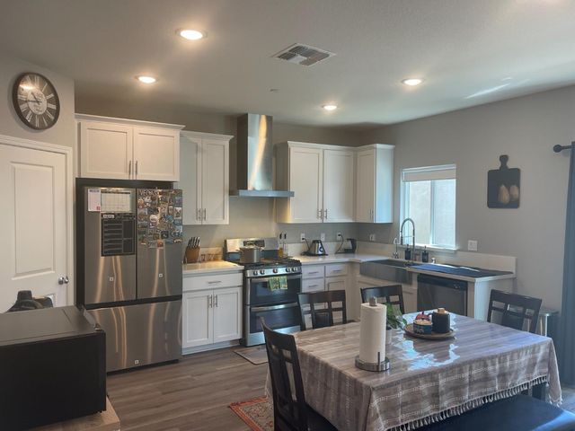 1424 Willowedge Way, Stockton, CA 95206