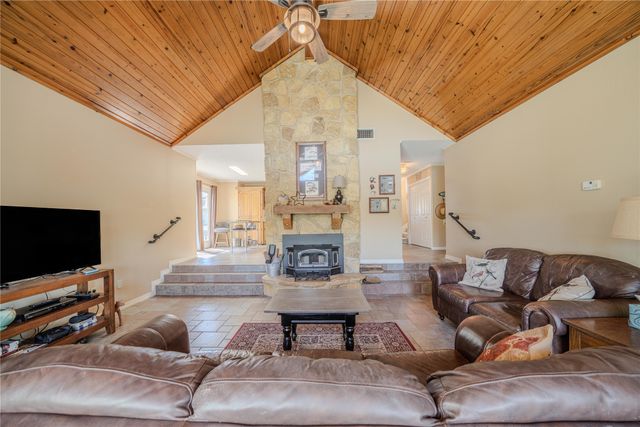 343 County Road 2938 N, Pittsburg, TX 75686