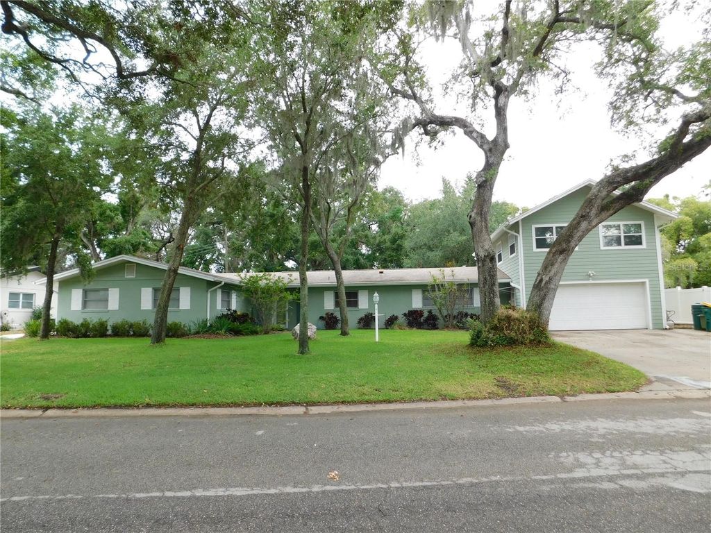 888 FOREST GLEN ROAD, Clearwater, FL 33765