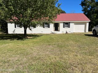 3707 S Red Banks Road, Byhalia, MS 38611