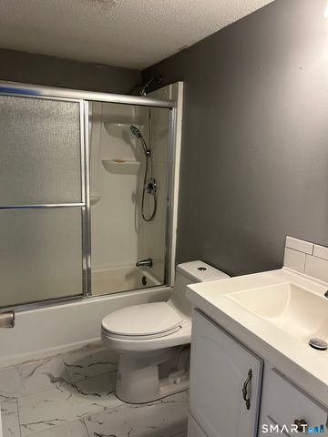 55 Virginia Avenue APT C, Groton, CT 06340