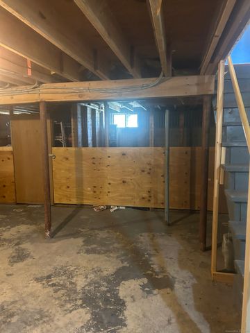 55 Virginia Avenue APT C, Groton, CT 06340