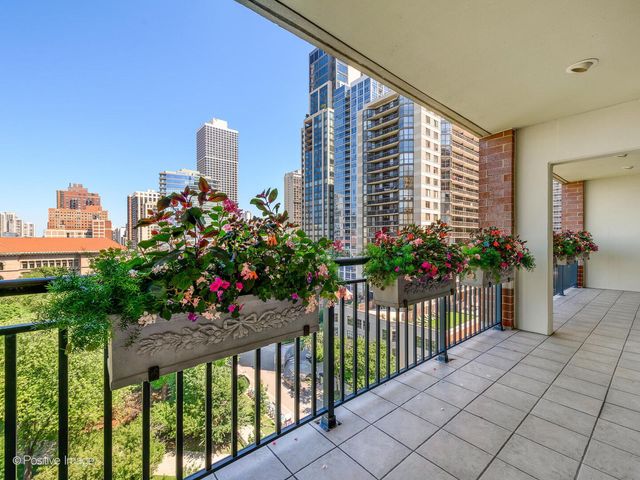 55 W Delaware Place 1101, Chicago, IL 60610