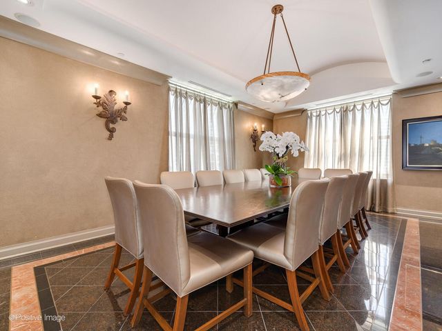 55 W Delaware Place 1101, Chicago, IL 60610