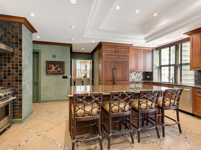 55 W Delaware Place 1101, Chicago, IL 60610