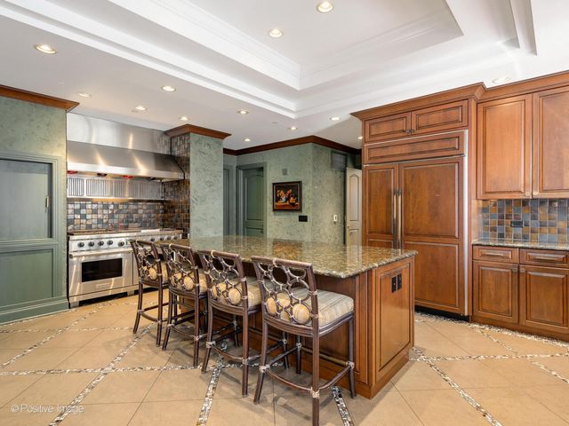 55 W Delaware Place 1101, Chicago, IL 60610