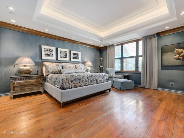 55 W Delaware Place 1101, Chicago, IL 60610
