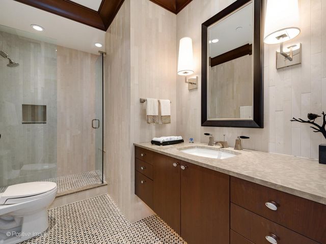 55 W Delaware Place 1101, Chicago, IL 60610