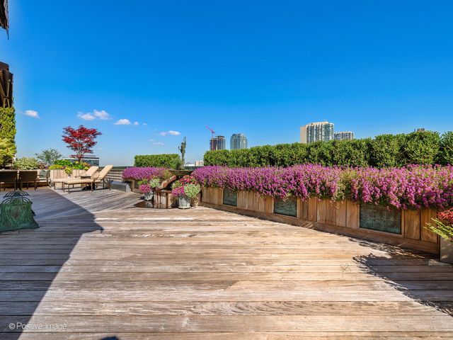 55 W Delaware Place 1101, Chicago, IL 60610