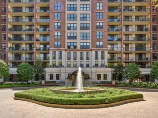 55 W Delaware Place 1101, Chicago, IL 60610