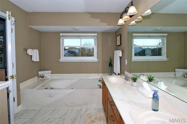 1365 Presidents Landing Drive, O'fallon, MO 63366