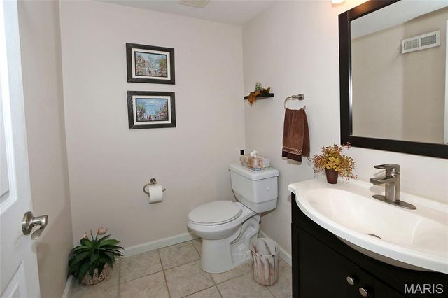 1365 Presidents Landing Drive, O'fallon, MO 63366