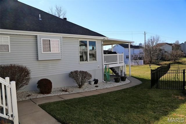 1365 Presidents Landing Drive, O'fallon, MO 63366