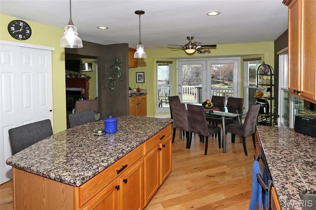 1365 Presidents Landing Drive, O'fallon, MO 63366