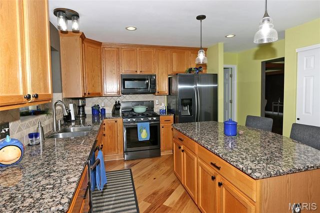 1365 Presidents Landing Drive, O'fallon, MO 63366